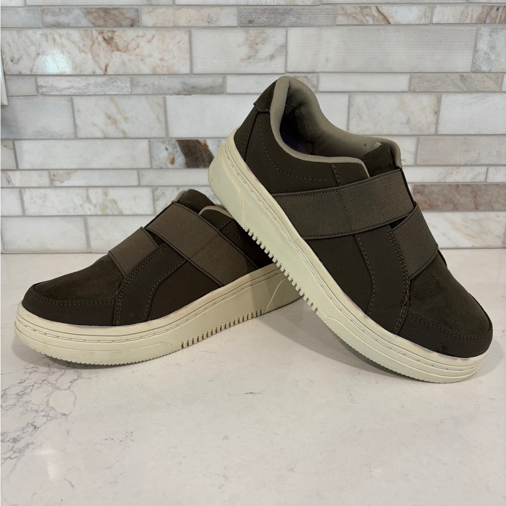 Dr. Scholl's Women’s Olive Green Suede Casual Platform Slip-On Shoe Size 7.5M